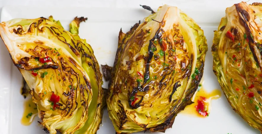 Col picúa al horno con especias mediterráneas